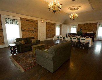 Rogues Harbor Inn Lansing 外观 照片